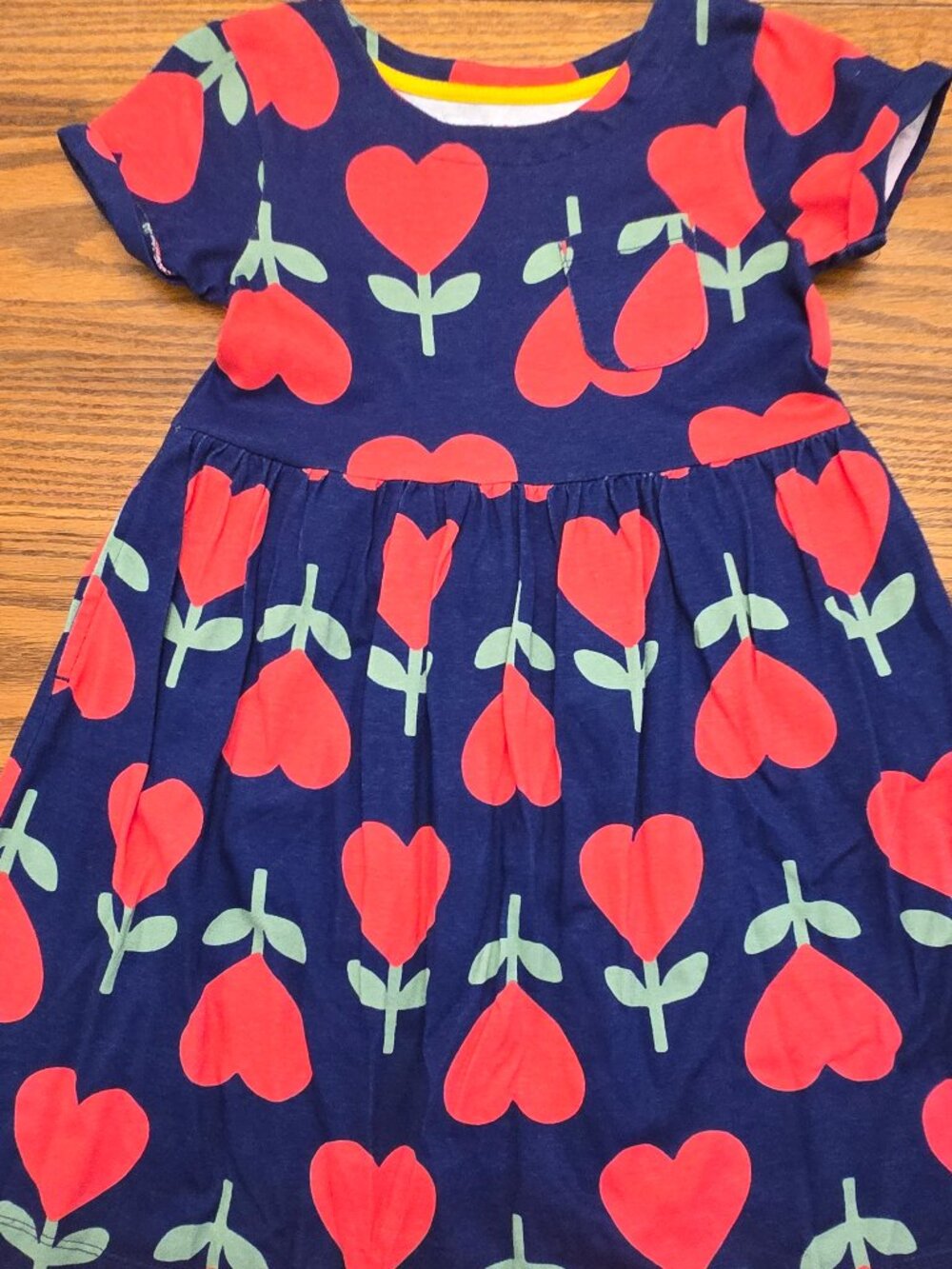 Mini Boden Navy Hearts Flowers Jersey Dress with Pockets - Girls size 6-7.